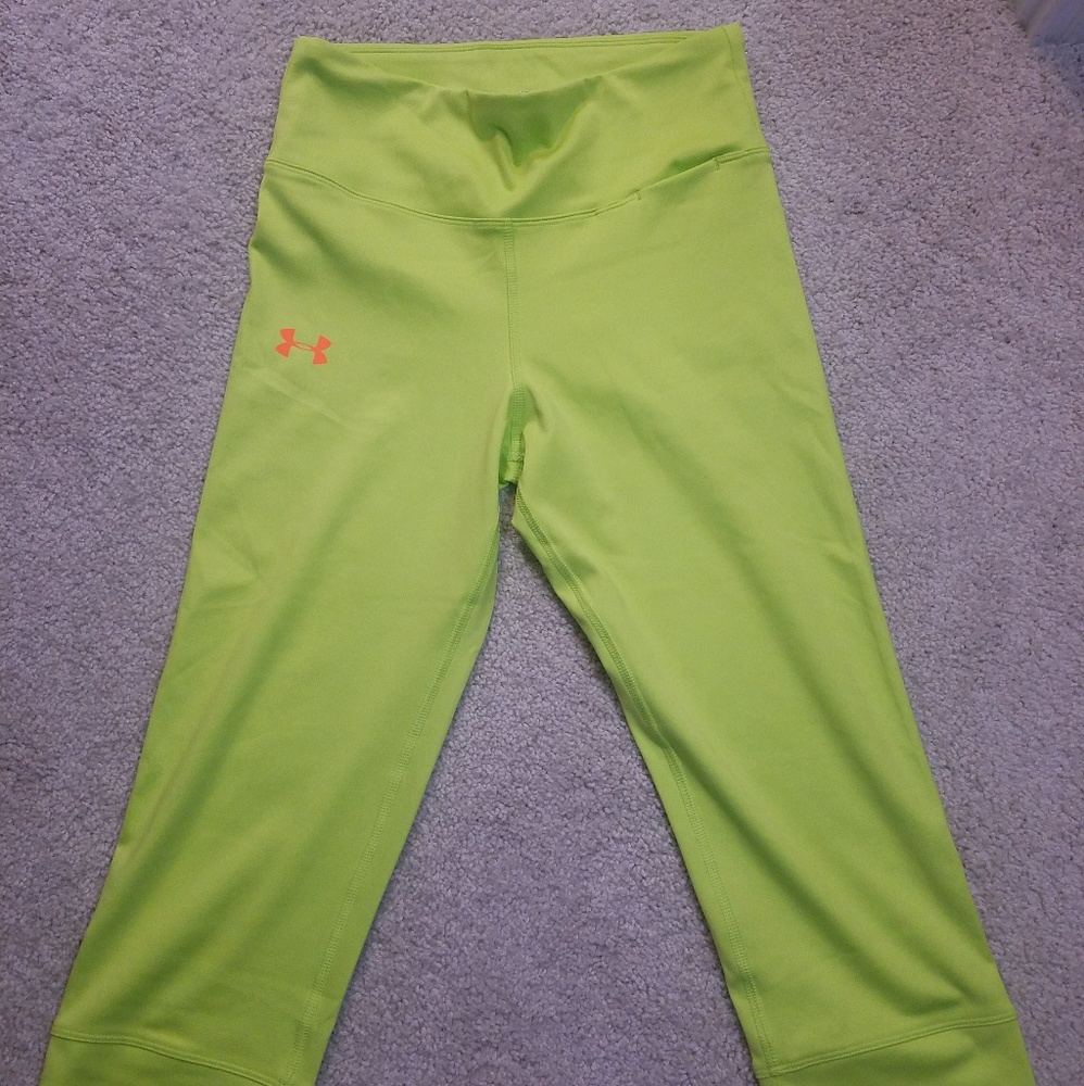 Under Armour heat gear leggings, medium